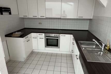 Wohnung Werdau Werdau, Stadt - 4 Zimmer, 143 m&sup2;, 750&euro; | Angebot:27262321