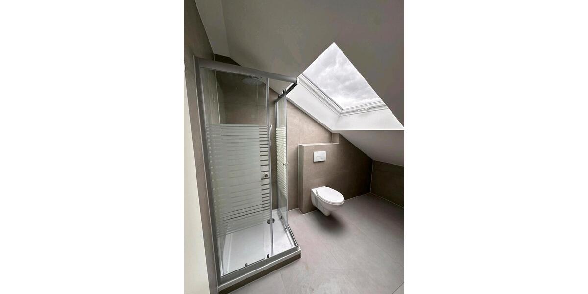 Dachgeschoßwohnung Markgröningen - 2.5 Zimmer, 80 m&sup2;, 1.375&euro; | Angebot:25267862