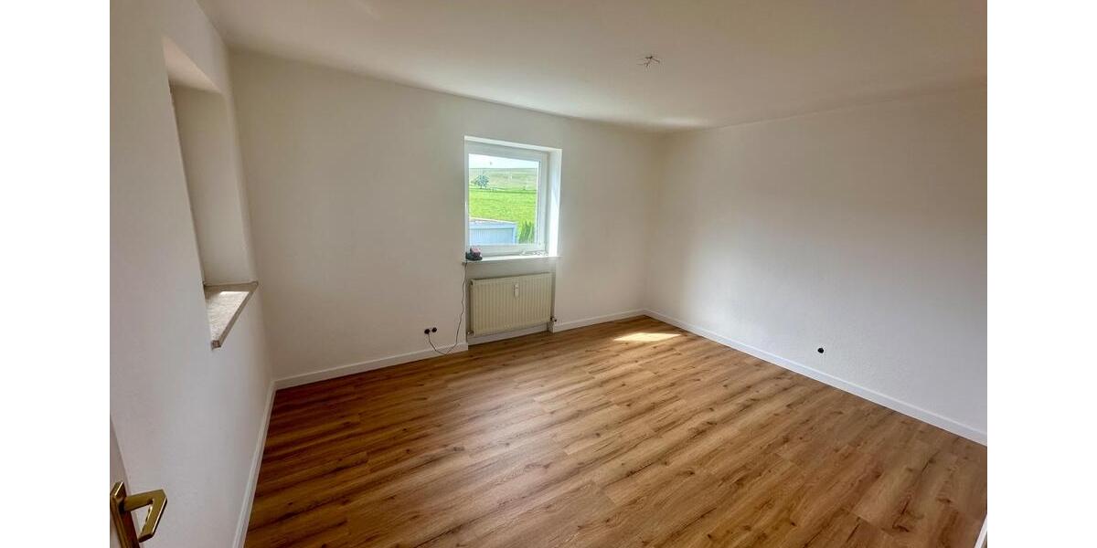 Etagenwohnung Weitramsdorf - 3 Zimmer, 77 m&sup2;, 710&euro; | Angebot:25406693