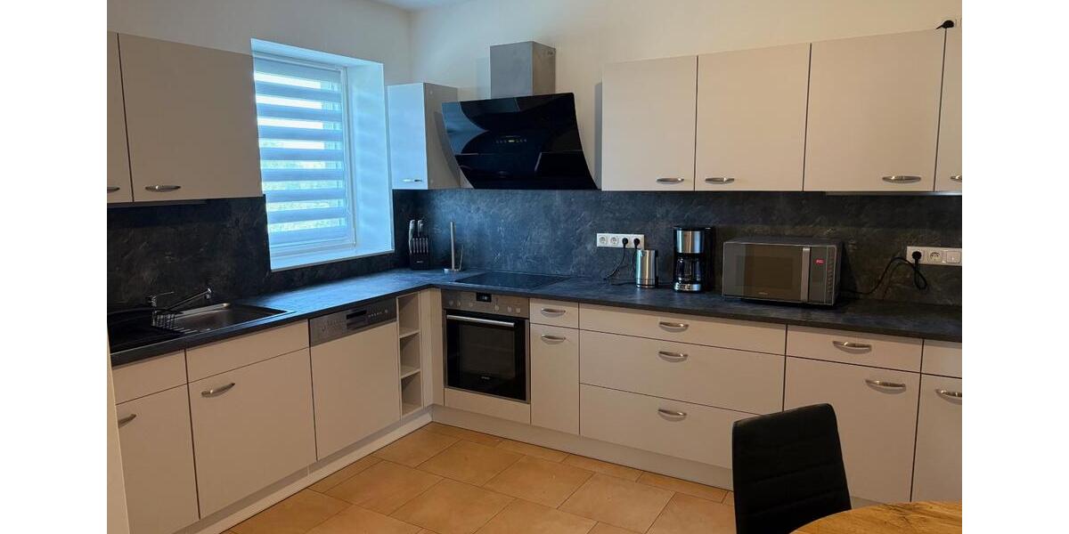 Wohnen auf Zeit Unterwellenborn - 3 Zimmer, 96 m&sup2;, 25&euro; | Angebot:21353198