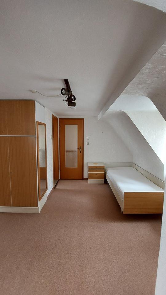 Gemütliches DG-WG-Zimmer