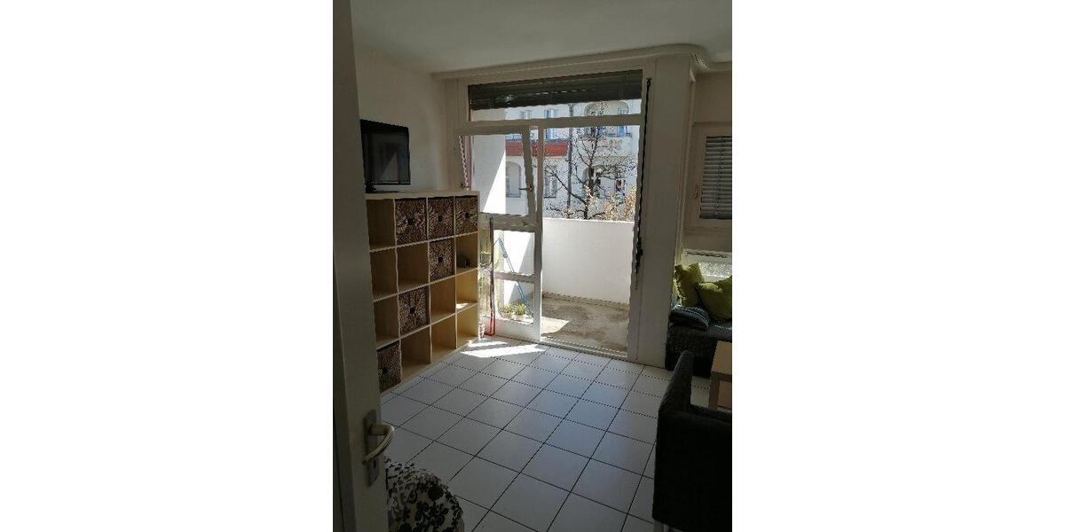 Etagenwohnung Berlin Charlottenburg-Wilmersdorf - 1 Zimmer, 38 m&sup2;, 720&euro; | Angebot:26702969