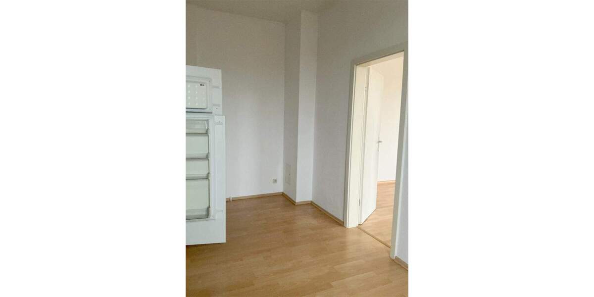 Etagenwohnung Limbach-Oberfrohna Oberfrohna - 2 Zimmer, 75 m&sup2;, 320&euro; | Angebot:25928876