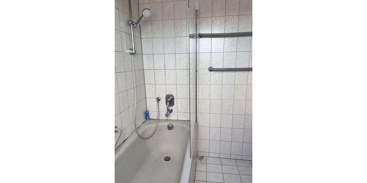 Dachgeschoßwohnung Stuttgart Birkach - 3.5 Zimmer, 77 m&sup2;, 1.400&euro; | Angebot:26640638