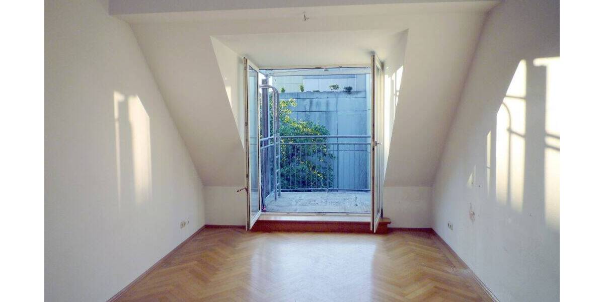 Etagenwohnung München Ludwigsvorstadt-Isarvorstadt - 3 Zimmer, 83 m&sup2;, 1.630&euro; | Angebot:26217574