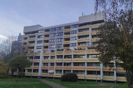 Gemütliche, kleine 2 Zimmerwohnung mit sonnigem Balkon!