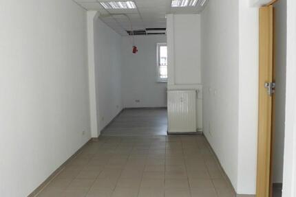 1 - RAUM - WOHNUNG - PARTERRE - BAD MIT DU - 2-ABSTELLRÄUME - BÜTZOW - STADTZENTRUM 1 zimmer