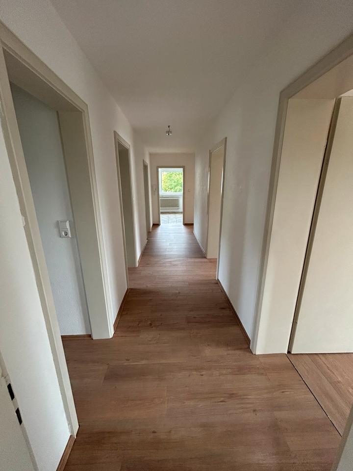 Zentrale 4 Zimmer Wohnung mit viel Gestaltungsmöglichkeiten