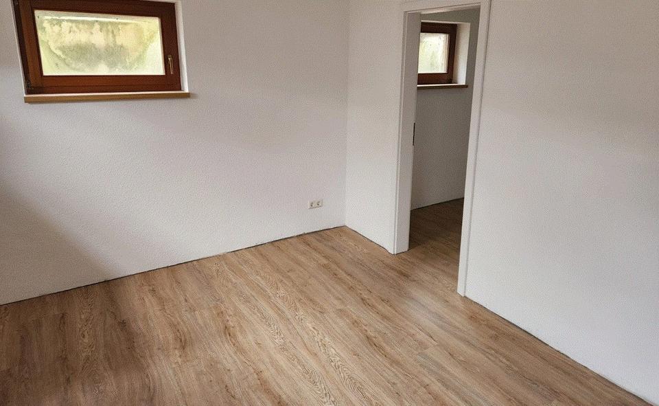 Etagenwohnung Suhl Schmiedefeld am Rennsteig - 5 Zimmer, 182 m&sup2;, 1.100&euro; | Angebot:25975045