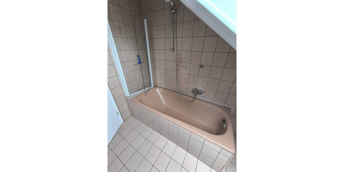 Etagenwohnung Neu-Anspach Rod am Berg - 3 Zimmer, 83 m&sup2;, 835&euro; | Angebot:26190920