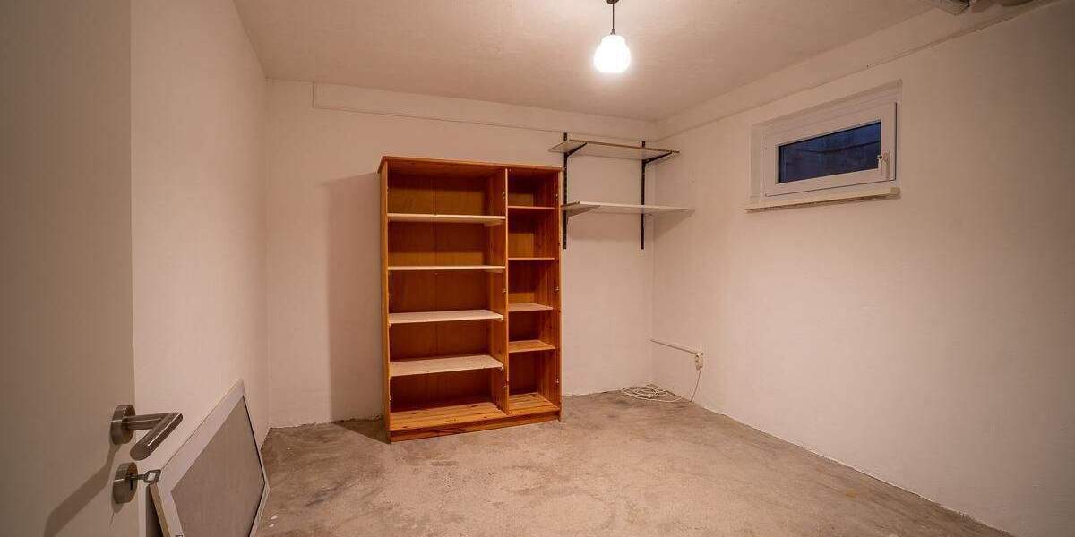 Etagenwohnung Randersacker - 2 Zimmer, 85 m&sup2;, 990&euro; | Angebot:25802489