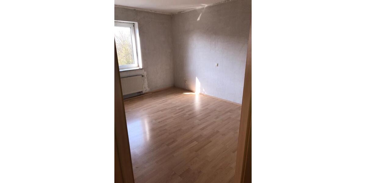 Etagenwohnung Kirchberg (Hunsrück) - 3 Zimmer, 78 m&sup2;, 655&euro; | Angebot:26236208