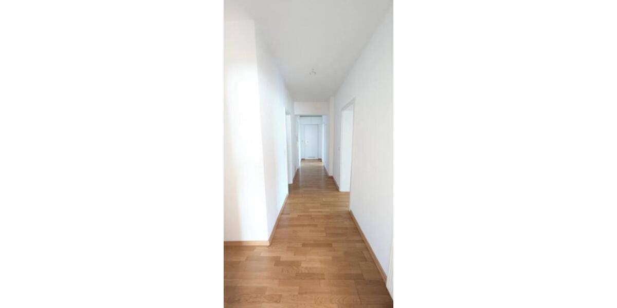 Dachgeschoßwohnung Forst (Lausitz) - 2 Zimmer, 85 m&sup2;, 587&euro; | Angebot:24853867