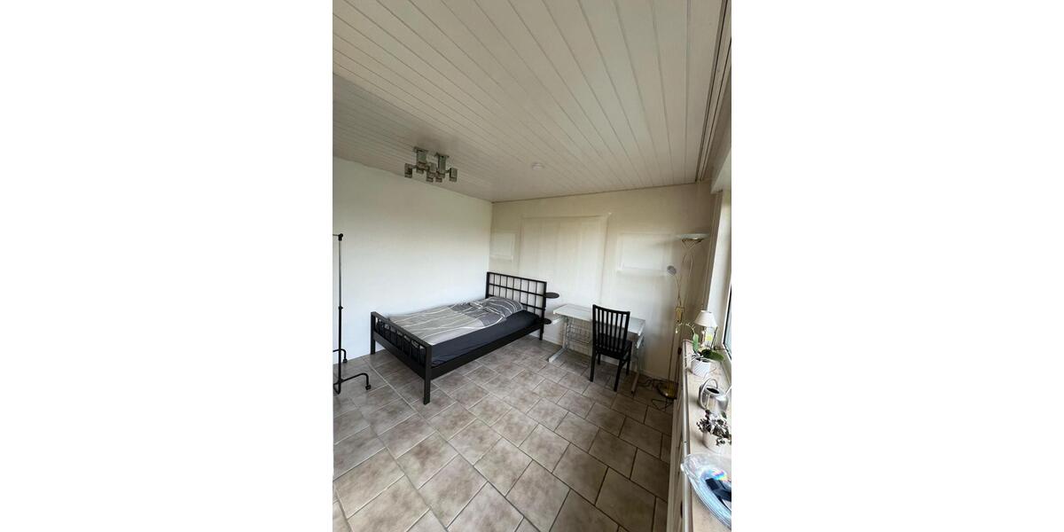 Wohnen auf Zeit Erkrath - 14 Zimmer, 200 m&sup2;, 600&euro; | Angebot:25550416