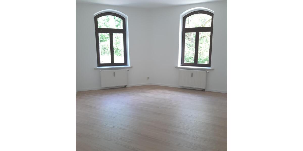 Erdgeschoßwohnung Plauen Bahnhofsvorstadt - 4 Zimmer, 110 m&sup2;, 605&euro; | Angebot:26533102
