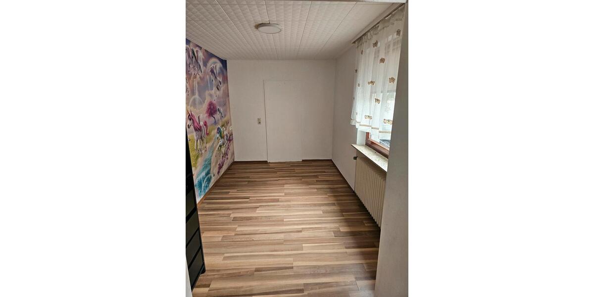 Etagenwohnung Großalmerode - 2 Zimmer, 90 m&sup2;, 600&euro; | Angebot:23782236