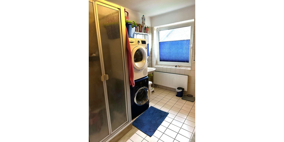 Oberwohnung mit Balkon am Obenende in zentraler Lage - Dachgeschoßwohnung Papenburg | Angebot:26095806