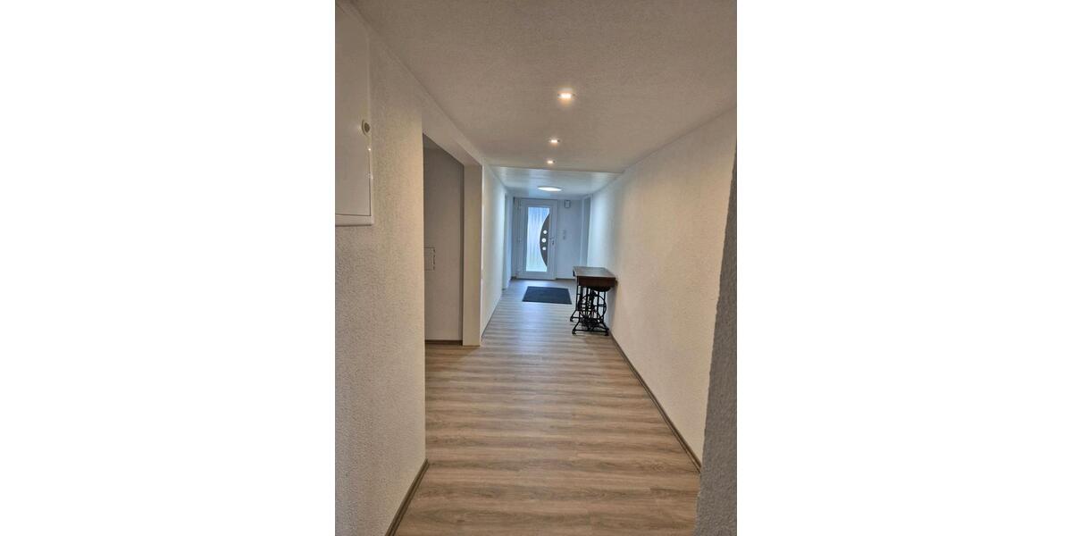 Erdgeschoßwohnung Netphen - 3 Zimmer, 82 m&sup2;, 600&euro; | Angebot:26040979
