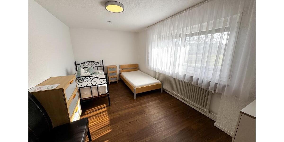 Etagenwohnung Limbach - 4 Zimmer, 16 m&sup2;, 420&euro; | Angebot:25394843