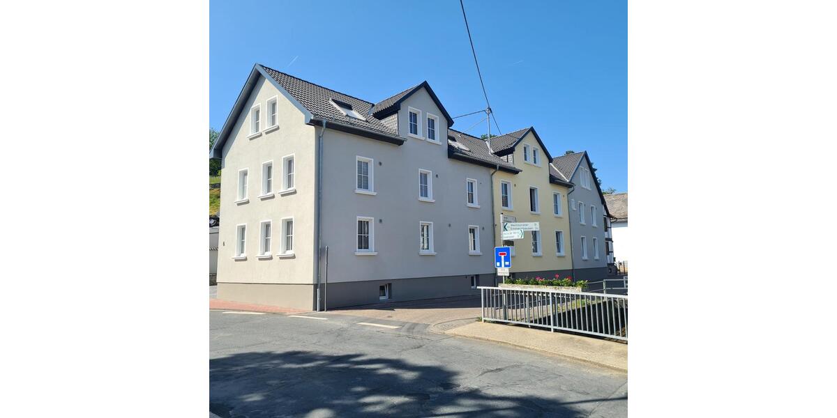 einmalige Terrassenwohnung mit Einbauküche ab 1.4.2026 2.5 zimmer