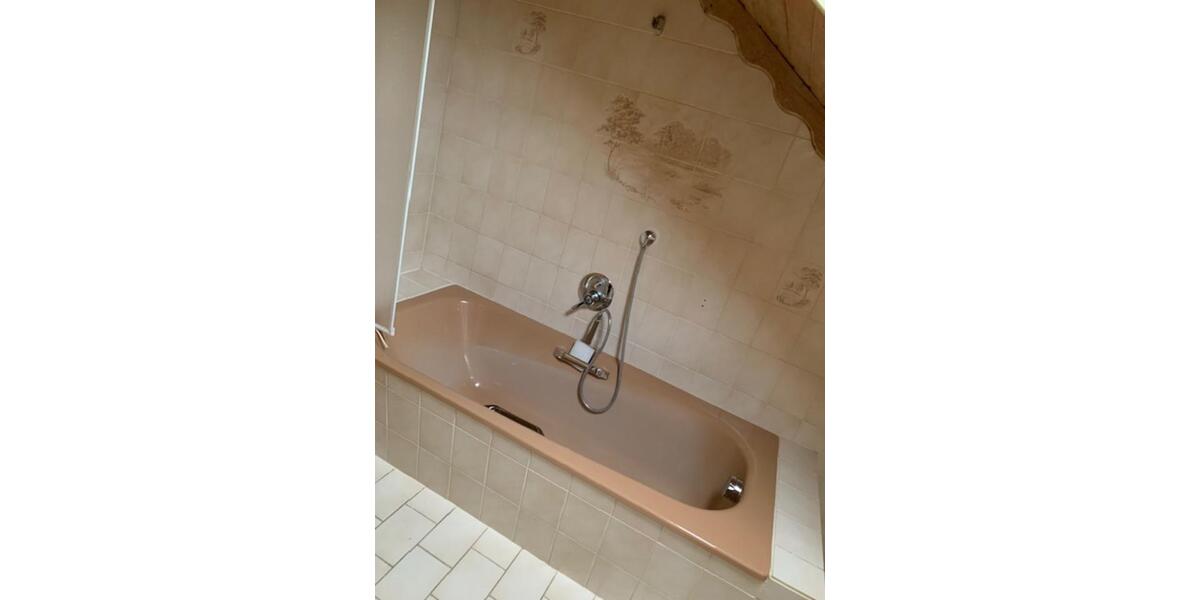 Dachgeschoßwohnung Wenzenbach - 3 Zimmer, 75 m&sup2;, 600&euro; | Angebot:24742064