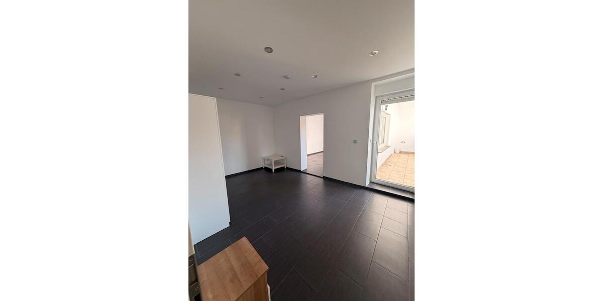 Etagenwohnung Ludwigshafen am Rhein Edigheim - 9 Zimmer, 300 m&sup2;, 650&euro; | Angebot:26233208
