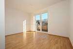 Geräumige, helle 4-Raum-Wohnung mit Balkon und Pkw-Stellplatz 4 zimmer
