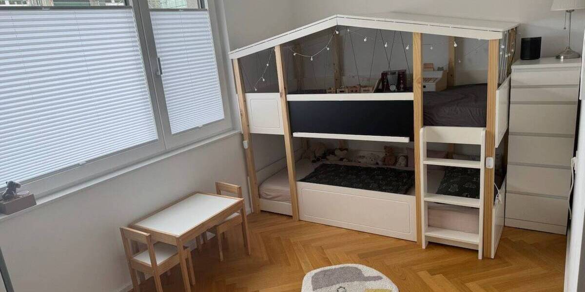 Etagenwohnung Stuttgart Uhlbach - 4 Zimmer, 126 m&sup2;, 2.100&euro; | Angebot:25971337