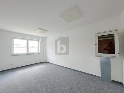 TOP-FLÄCHE IM 1. OG MIT AUFZUG + TG-PLÄTZEN - Gewerbeobjekt Germering | Angebot:26674328