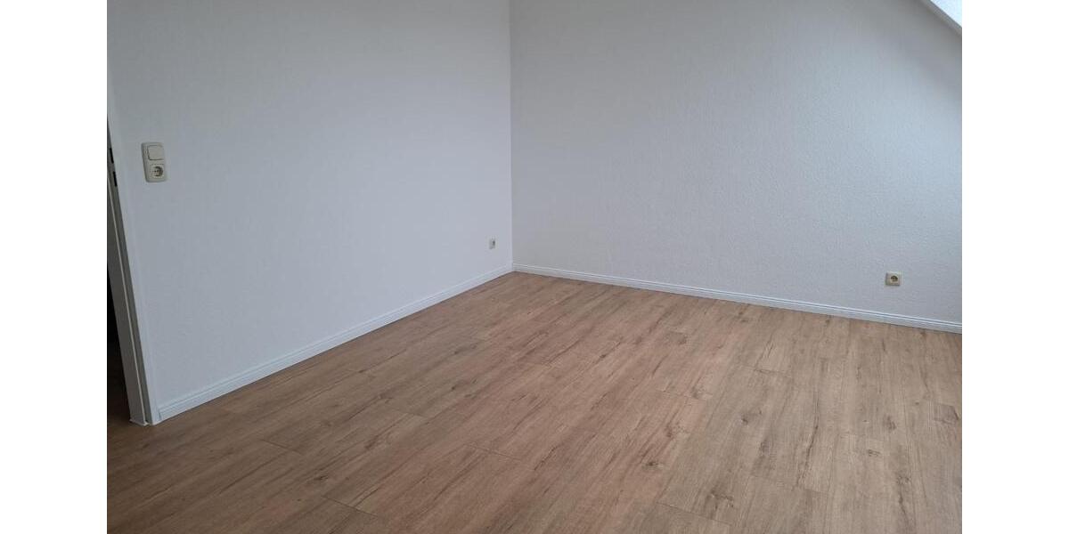Dachgeschoßwohnung Schwerin Friedrichsthal - 2 Zimmer, 51 m&sup2;, 540&euro; | Angebot:24974218