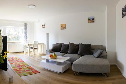 Moderne Wohnung in Alsternähe mit Balkon | Zentral und Blick ins Grüne zimmer