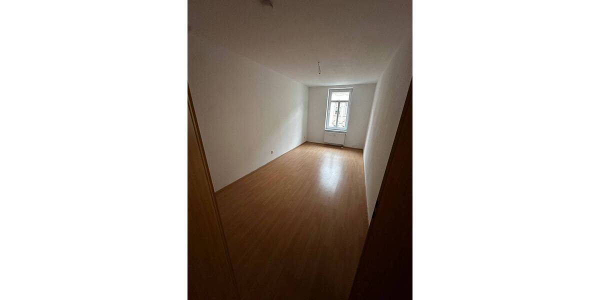 Zimmer Weißenfels - 4 Zimmer, 87 m&sup2;, 555&euro; | Angebot:26170805