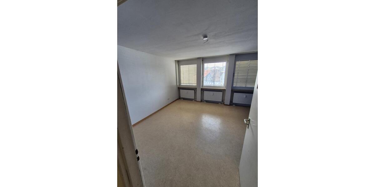 Dachgeschoßwohnung Püttlingen - 4 Zimmer, 107 m&sup2;, 650&euro; | Angebot:25959713