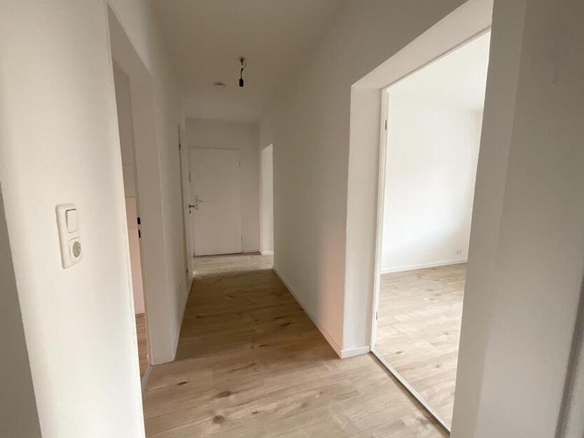 Kurzfristig beziehbare 3-Zimmer-Wohnung mit Balkon! zimmer