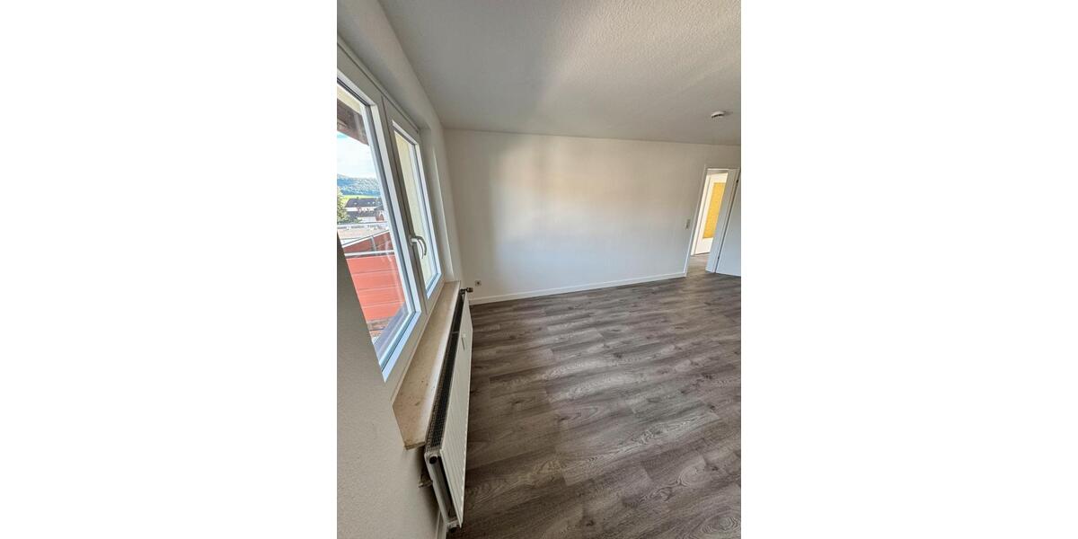 Etagenwohnung Bad Pyrmont - 3 Zimmer, 87 m&sup2;, 600&euro; | Angebot:24982216