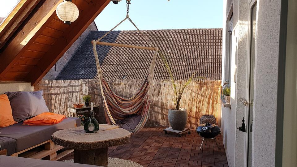 Modernisierte Dachgeschosswohnung in Königshofen zimmer