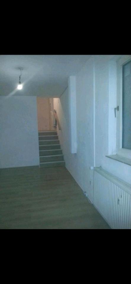 36qm-Wohnung, 2 Zimmer mit Einbauküche und Stellplatz in Versbach