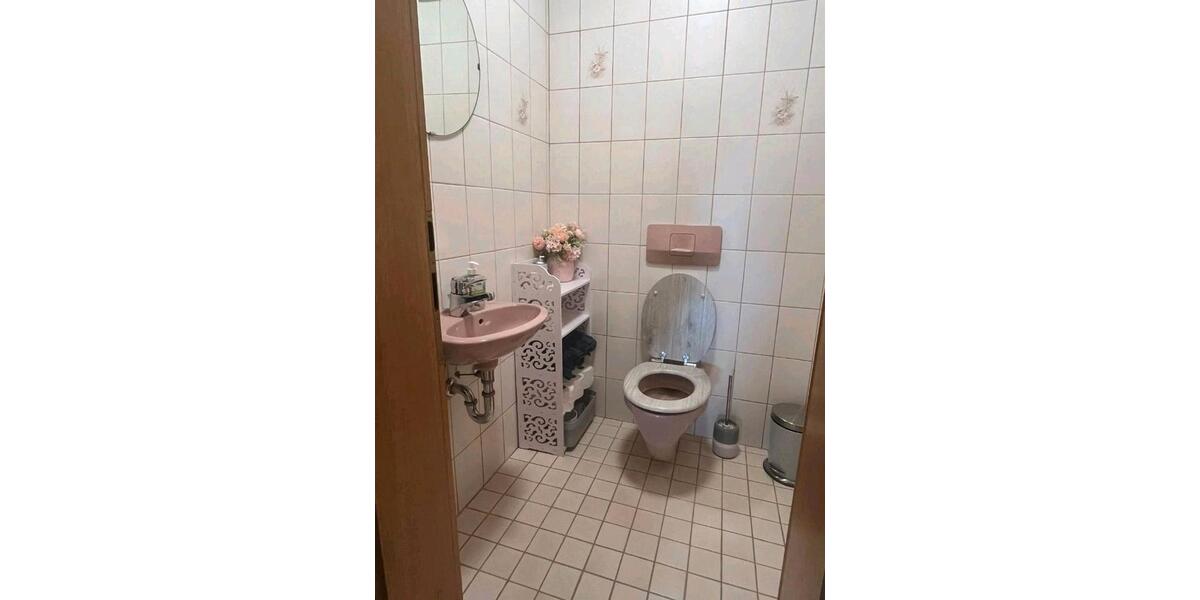 Dachgeschoßwohnung Aichstetten - 4 Zimmer, 84 m&sup2;, 1.150&euro; | Angebot:26018610