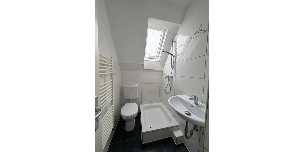 Dachgeschoßwohnung Wilhelmshaven Aldenburg - 3 Zimmer, 56 m&sup2;, 500&euro; | Angebot:24454914