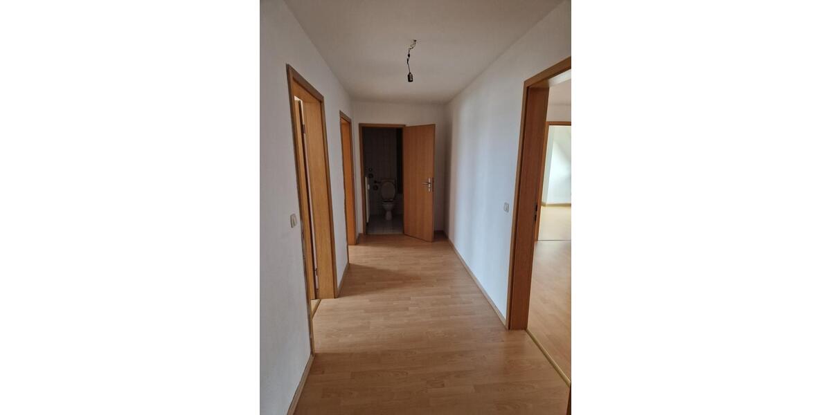Etagenwohnung Falkenstein/Vogtland Vogtland - 3 Zimmer, 81 m&sup2;, 450&euro; | Angebot:24639722