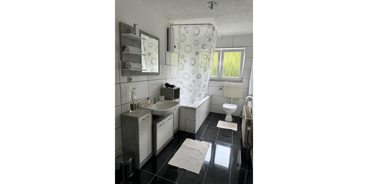 Erdgeschoßwohnung Plettenberg - 3 Zimmer, 83 m&sup2;, 550&euro; | Angebot:26122157
