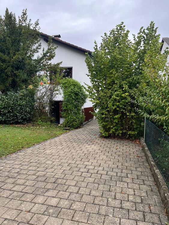 3 Zimmerwohnung mit Balkon zu vermieten