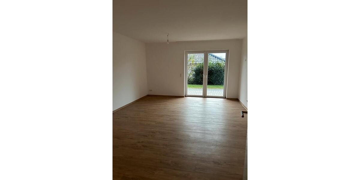 Erdgeschoßwohnung Petershagen - 2 Zimmer, 64 m&sup2;, 590&euro; | Angebot:25941034