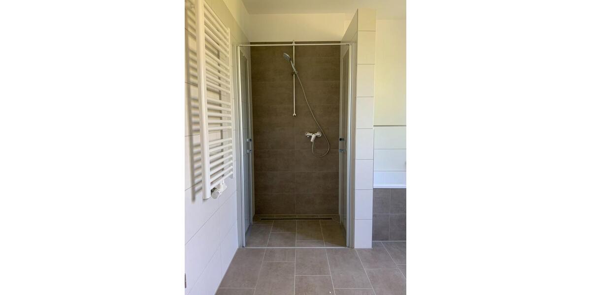 Einfamilienhaus Hengersberg - 1 Zimmer, 76 m&sup2;, 700&euro; | Angebot:24865841