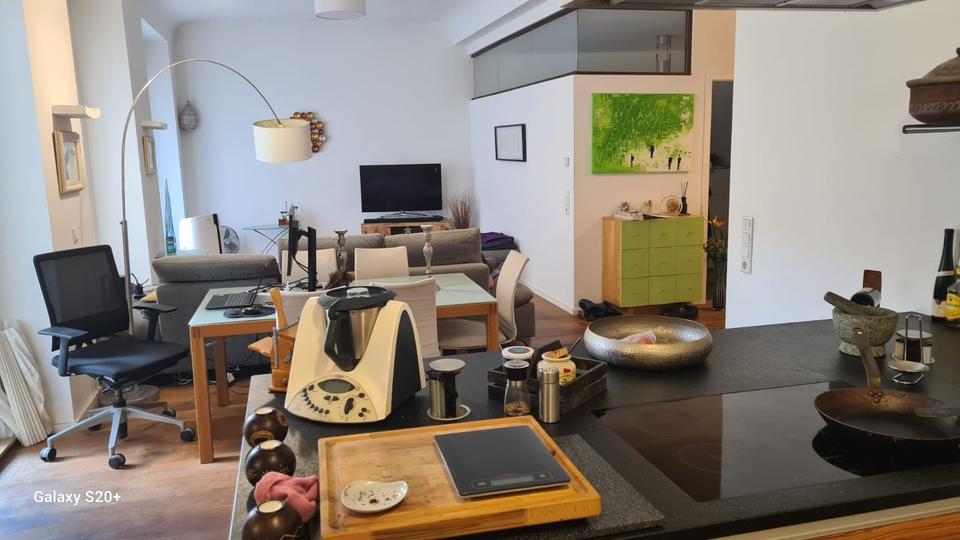 3 Zimmer-Wohnung mit 35 m² Balkon inkl. Einbauküche & Parkplatz 3 zimmer