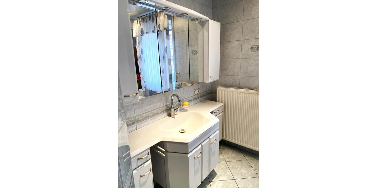 Erdgeschoßwohnung Wehretal - 4 Zimmer, 115 m&sup2;, 800&euro; | Angebot:25841075