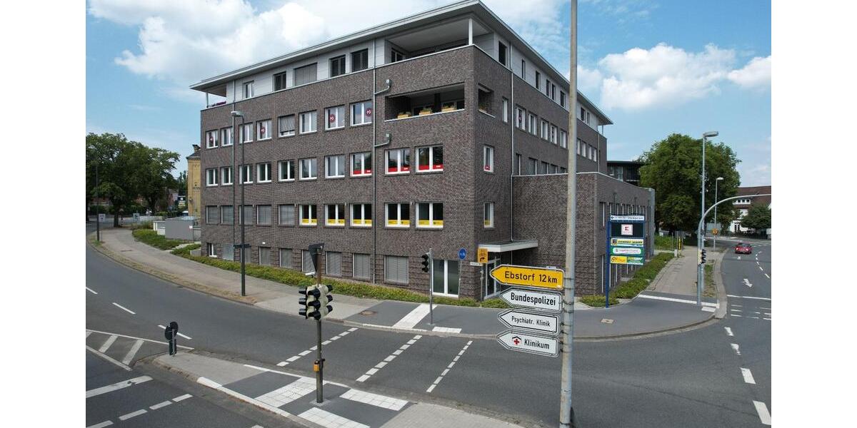 Büro Praxis Gewerberäume mit Parkplätzen zimmer