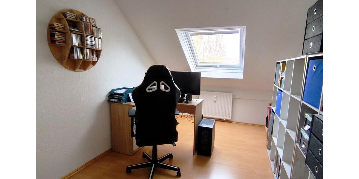 Dachgeschoßwohnung Weimar (Lahn) - 4 Zimmer, 84 m&sup2;, 850&euro; | Angebot:25924918