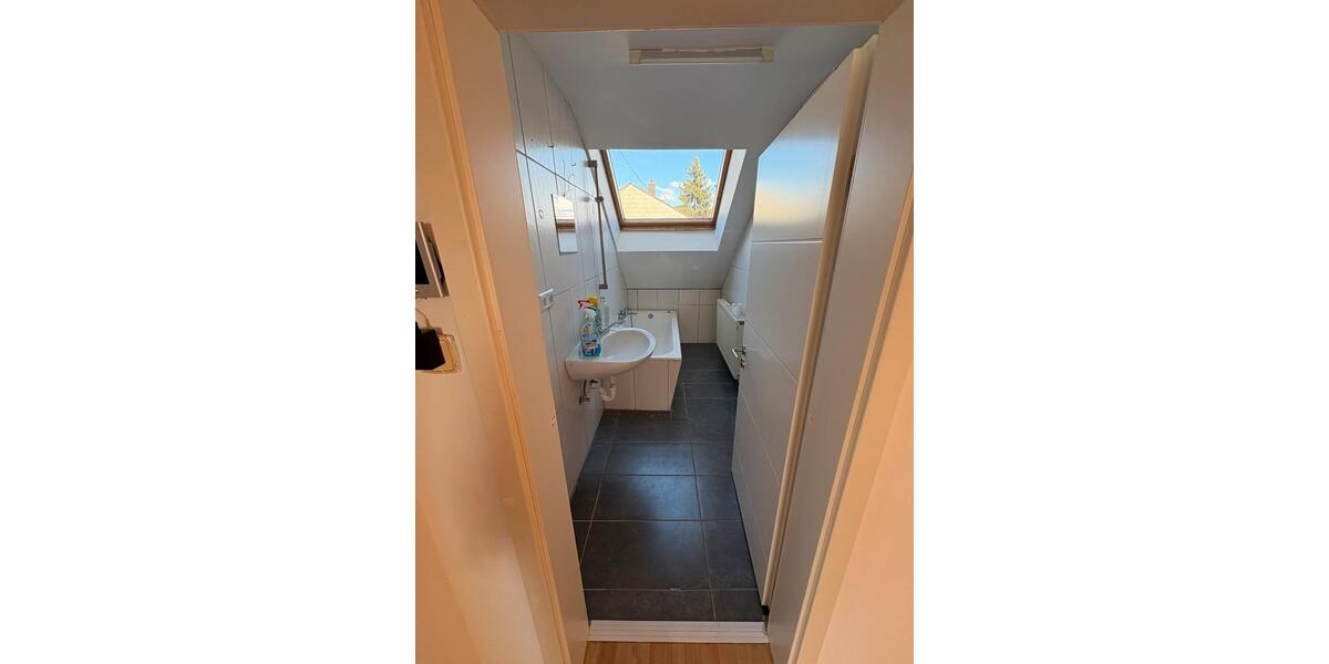 Dachgeschoßwohnung Saarlouis - 3 Zimmer, 90 m&sup2;, 700&euro; | Angebot:26504364