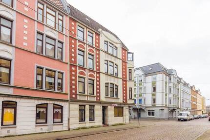 Aktuell in der Renovierung: 3-Zimmer-Wohnung mit Balkon in Lehe - 60 m²